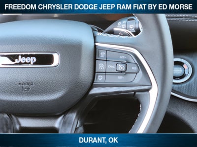 2025 Jeep Grand Cherokee Laredo