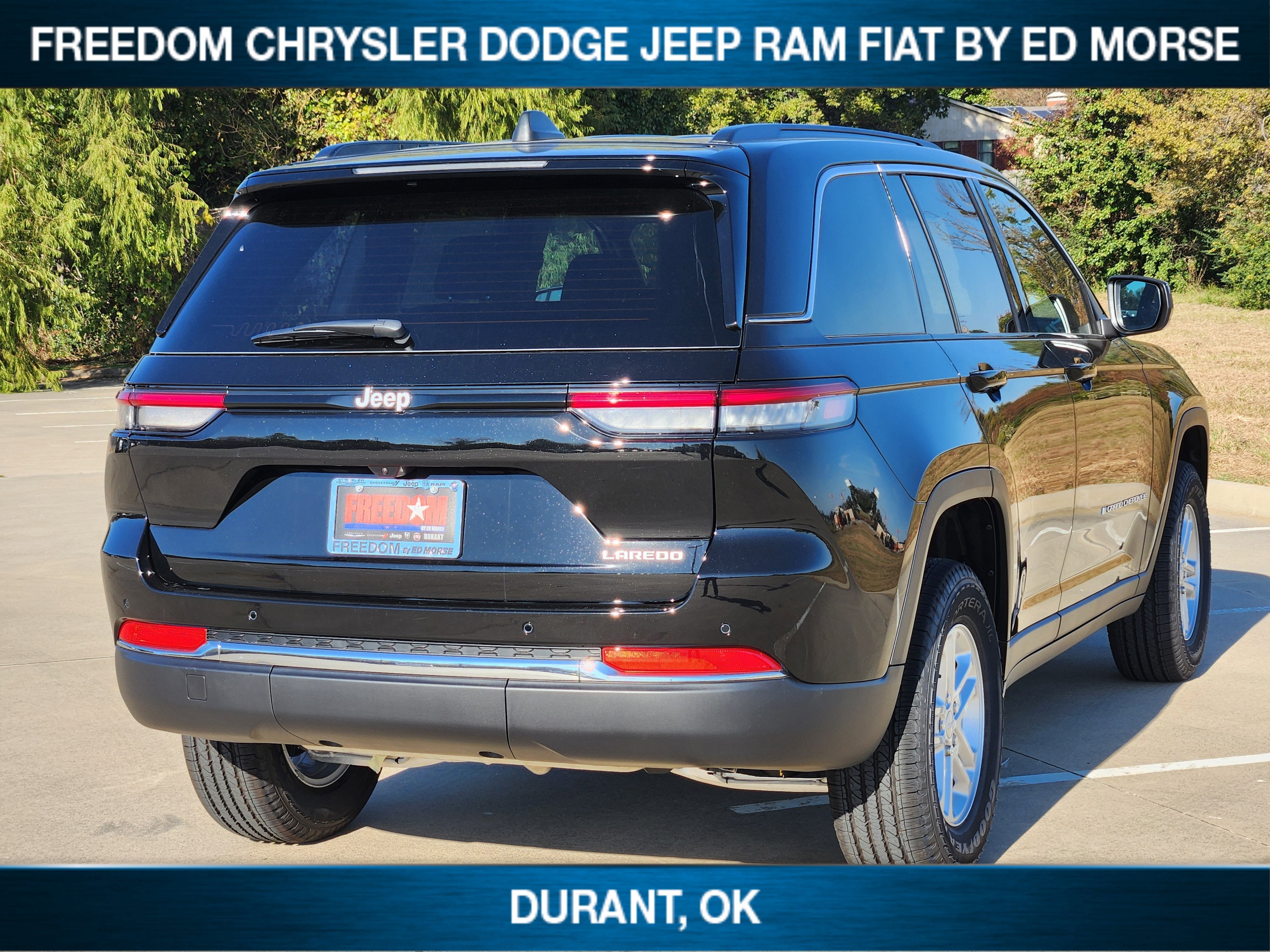 2025 Jeep Grand Cherokee Laredo