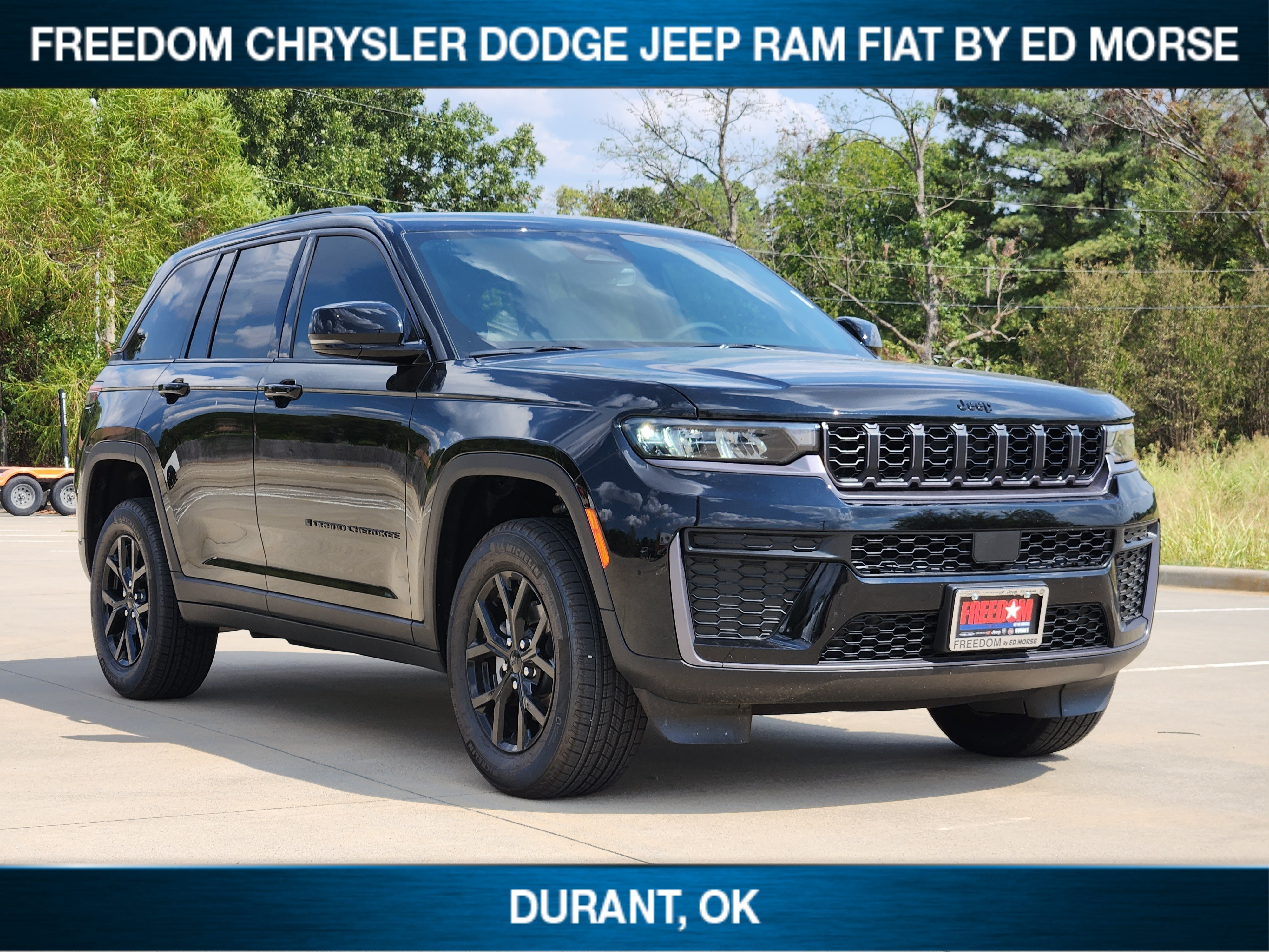 2026 Jeep Grand Cherokee Laredo Altitude