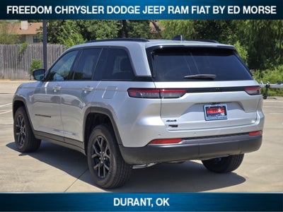 2026 Jeep Grand Cherokee Laredo Altitude