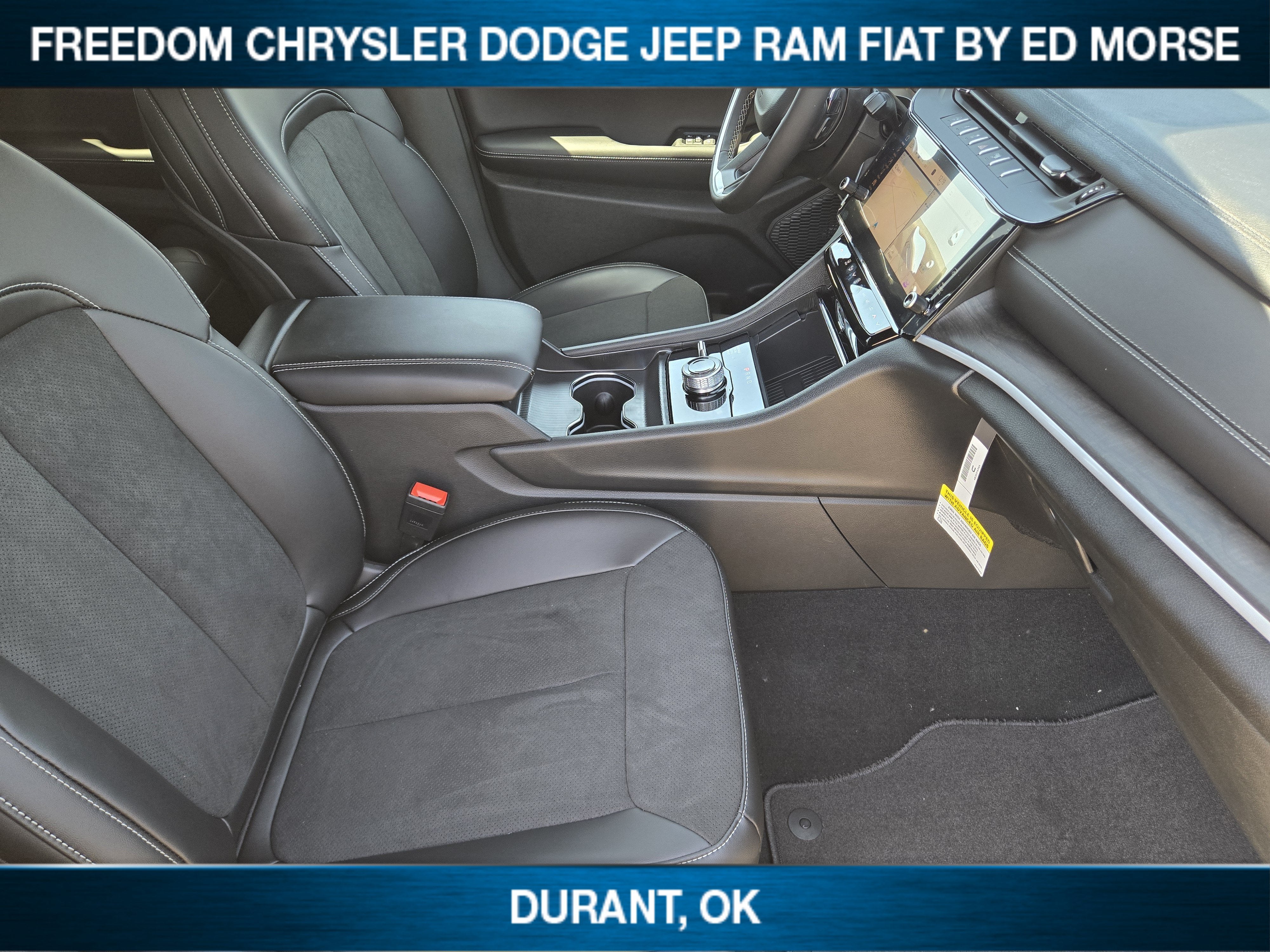 2026 Jeep Grand Cherokee Laredo Altitude