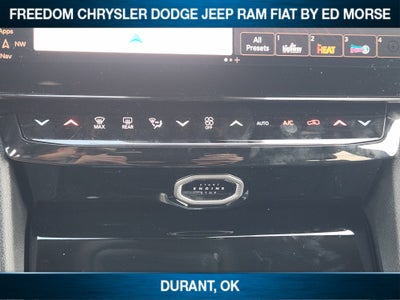 2027 Jeep Grand Cherokee Laredo Altitude