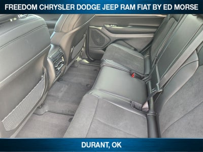 2027 Jeep Grand Cherokee Laredo Altitude