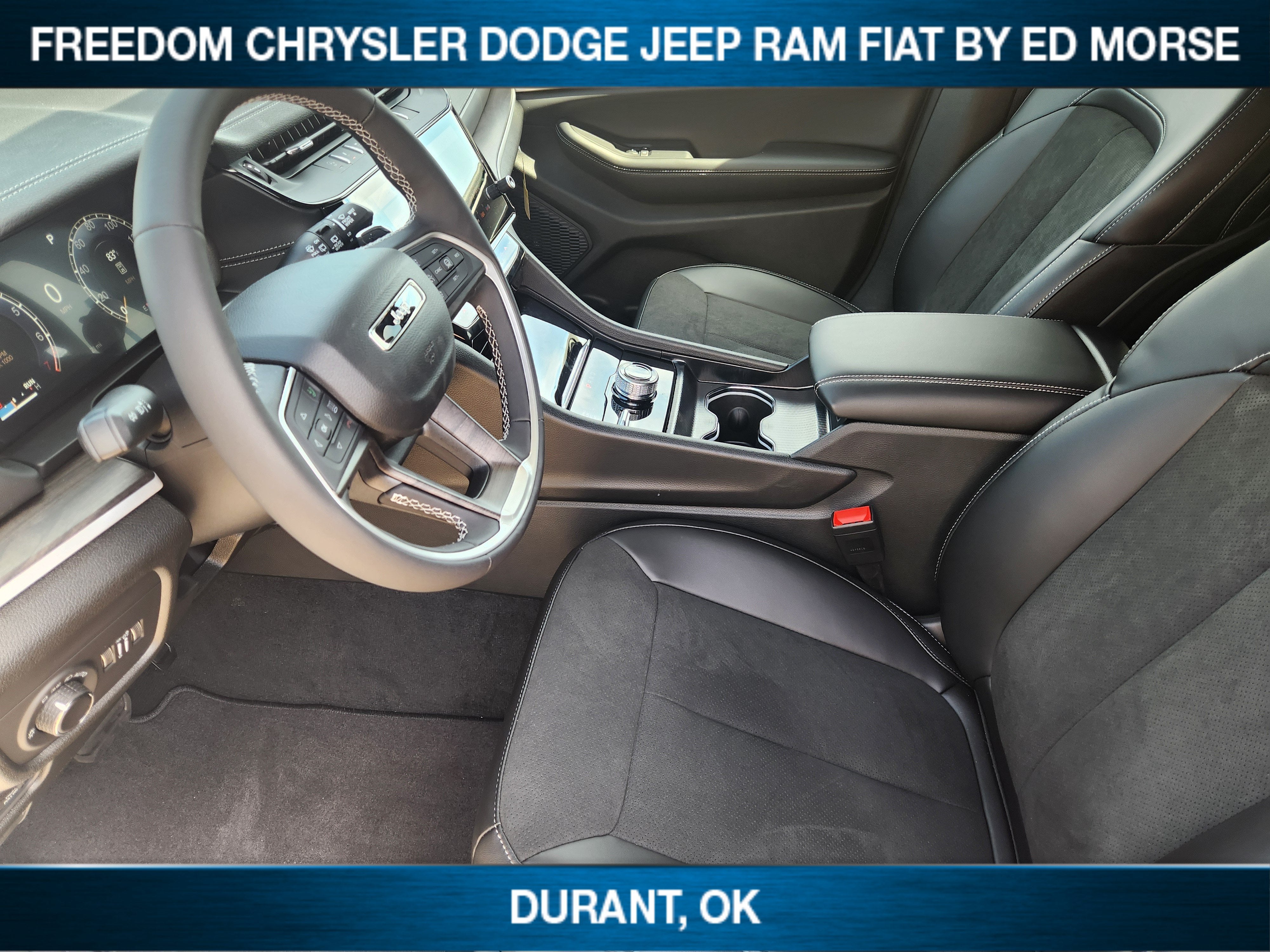 2027 Jeep Grand Cherokee Laredo Altitude