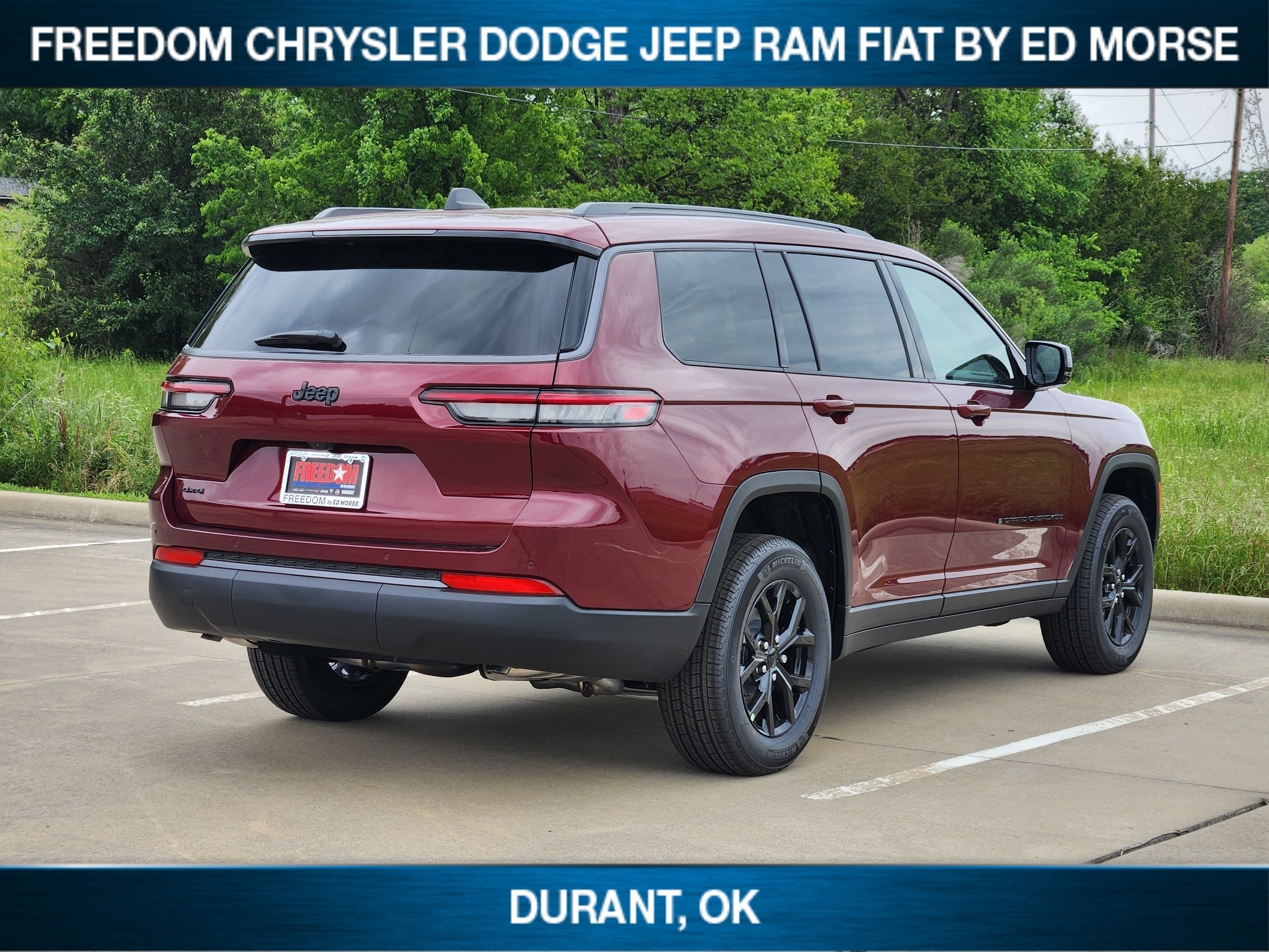 2026 Jeep Grand Cherokee Laredo Altitude