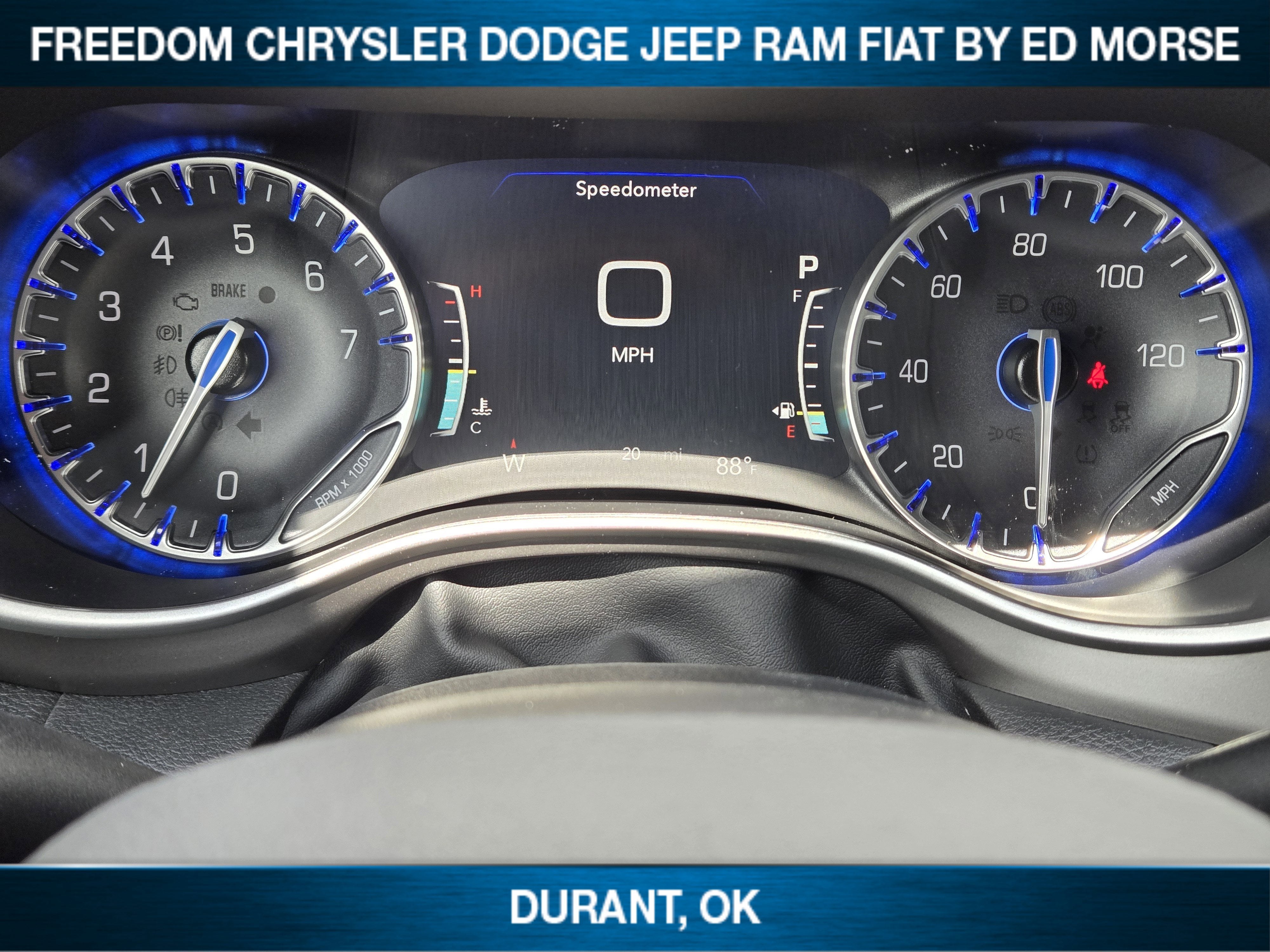 2027 Chrysler Pacifica Select