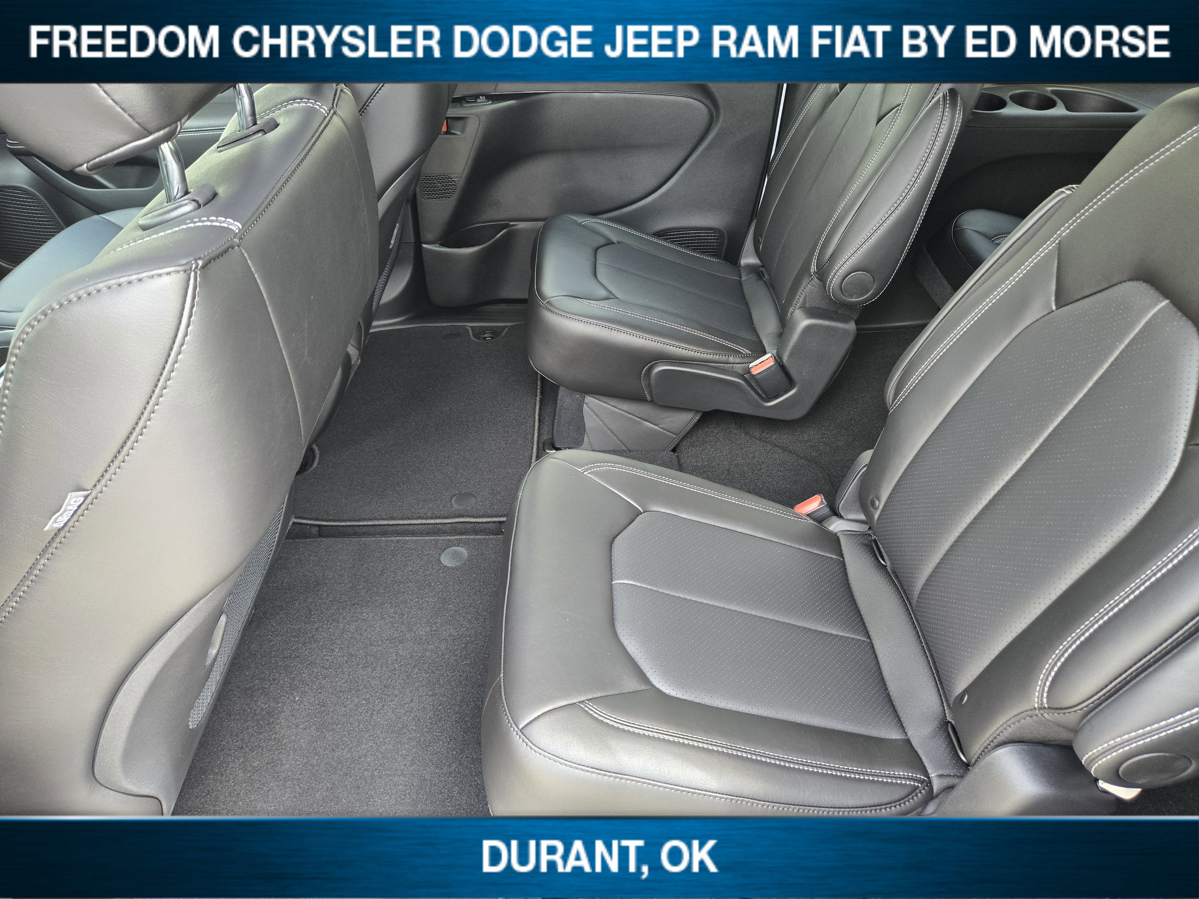 2027 Chrysler Pacifica Select