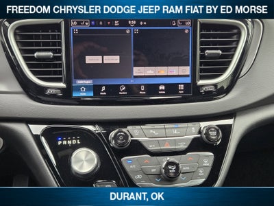2026 Chrysler Voyager LX