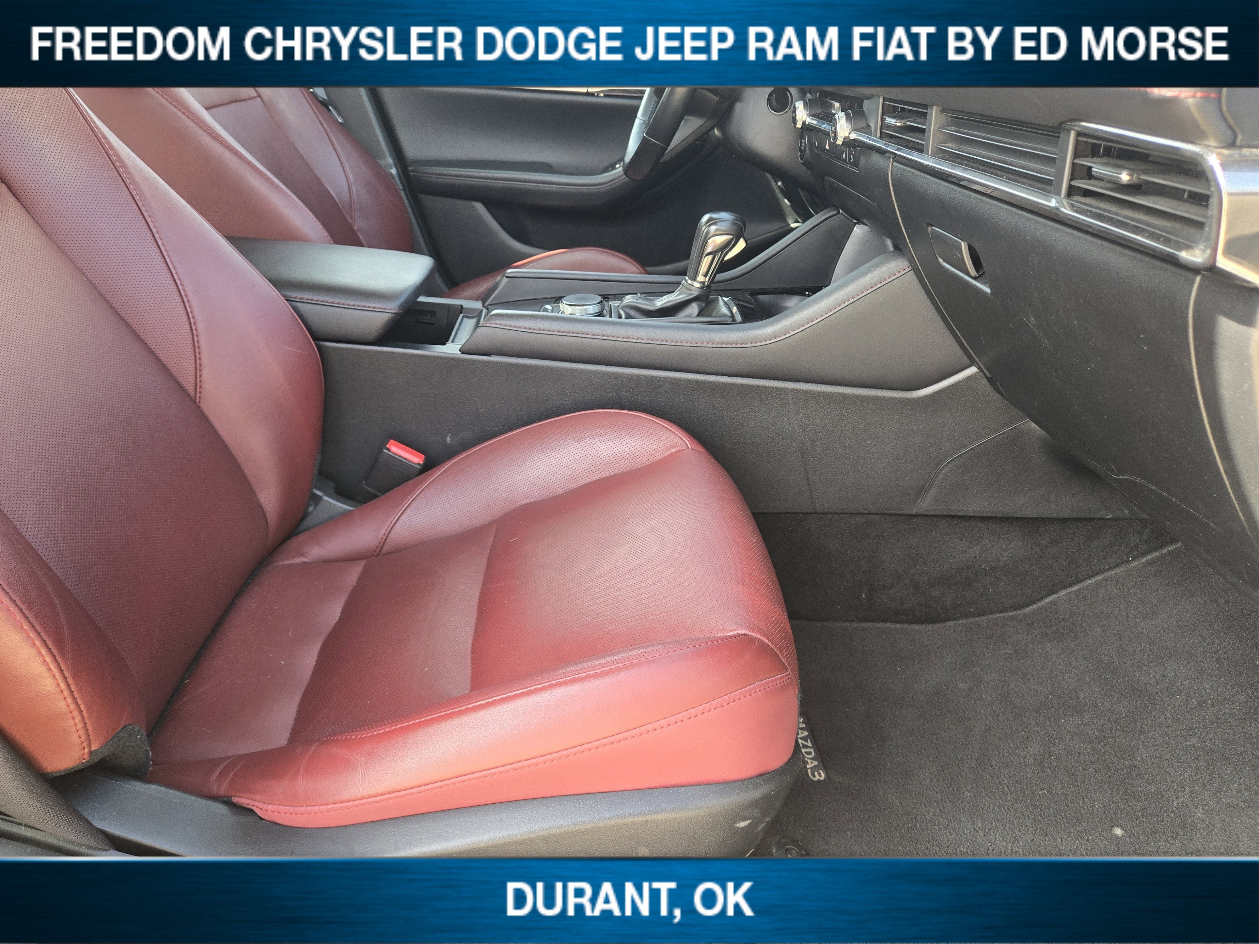 2024 Mazda Mazda3 Sedan 2.5 S Carbon Edition