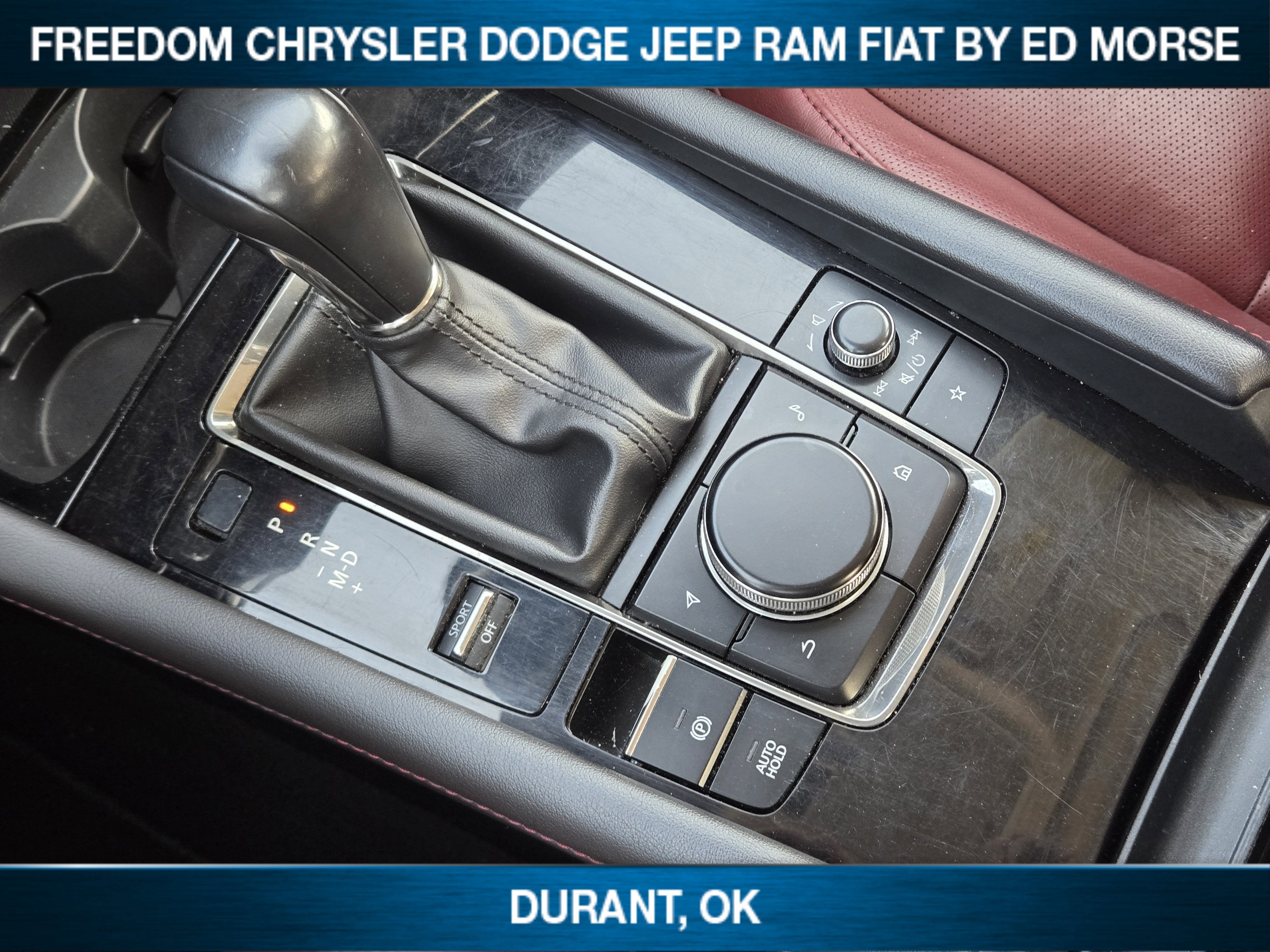 2024 Mazda Mazda3 Sedan 2.5 S Carbon Edition