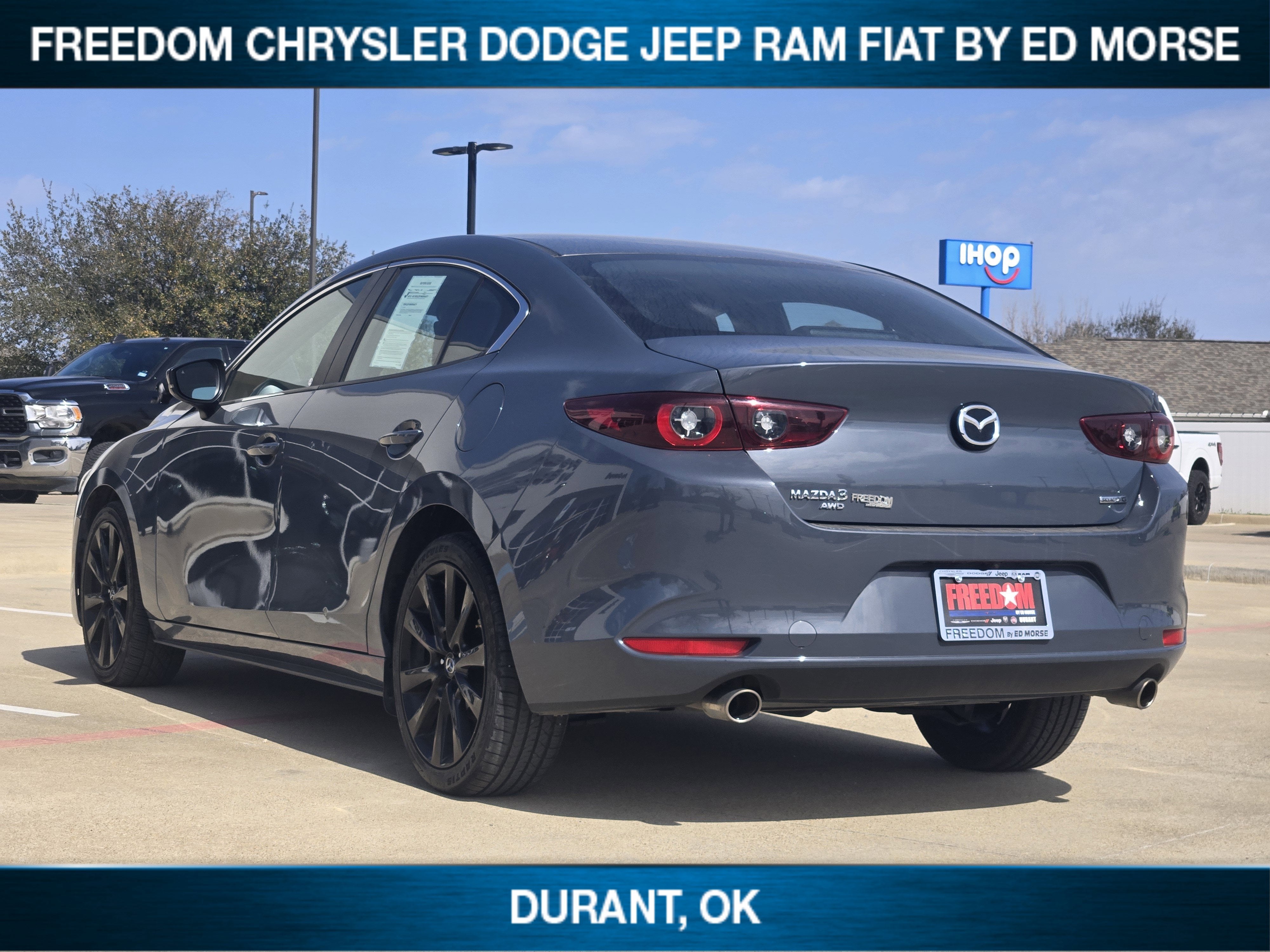 2024 Mazda Mazda3 Sedan 2.5 S Carbon Edition