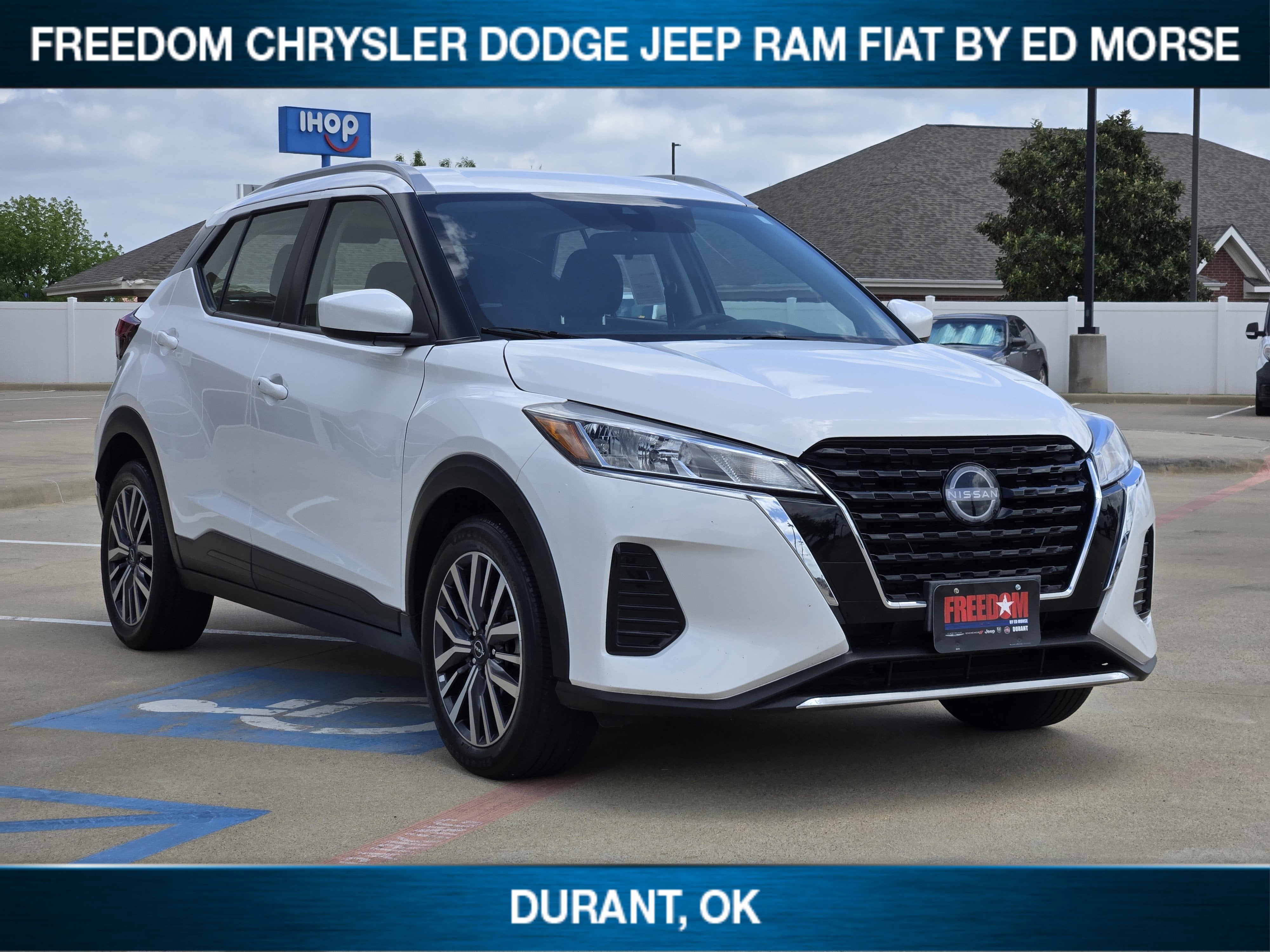 2024 Nissan Kicks SV