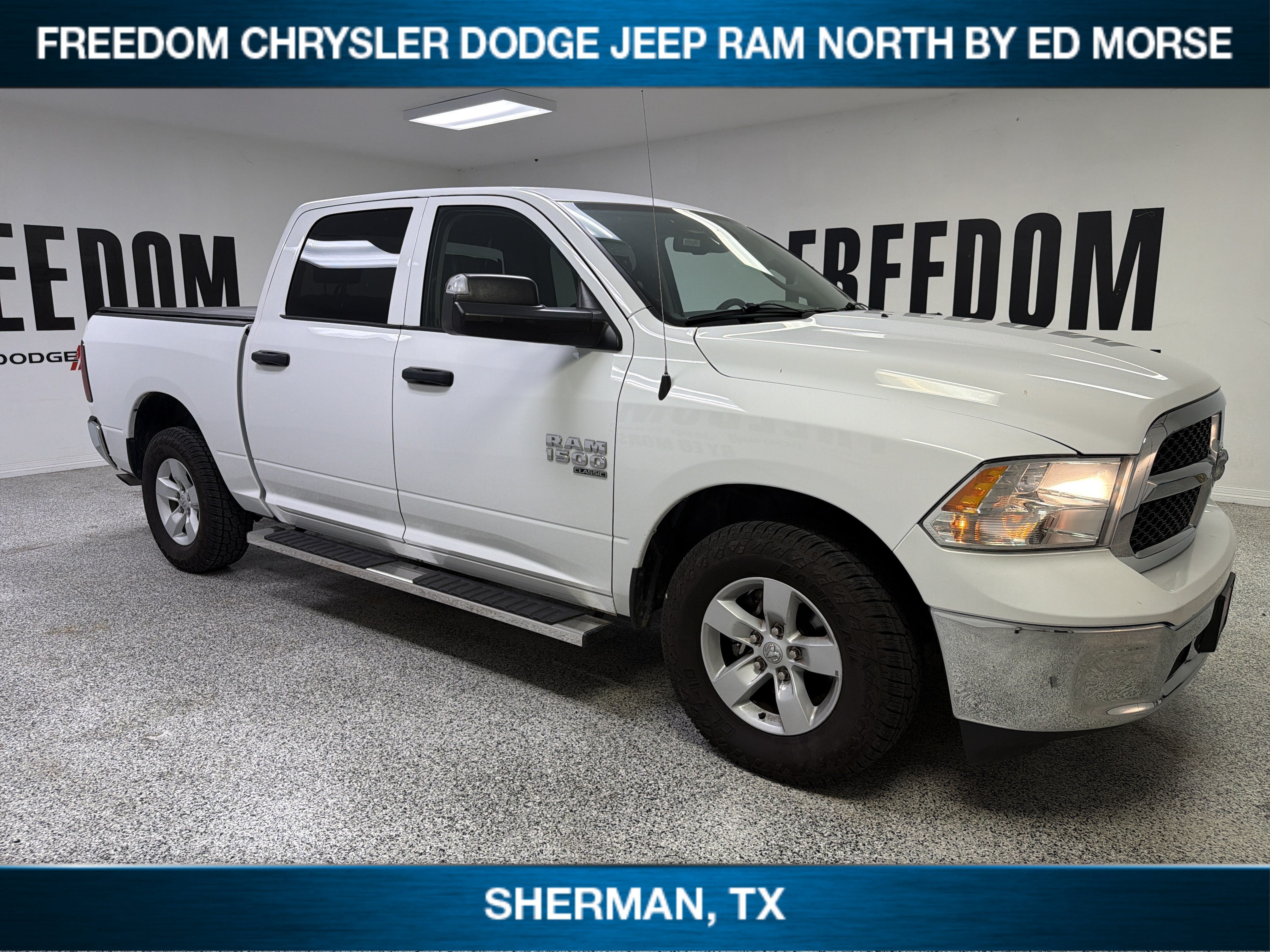 2023 RAM 1500 Classic SLT Crew Cab 4x2 5'7' Box