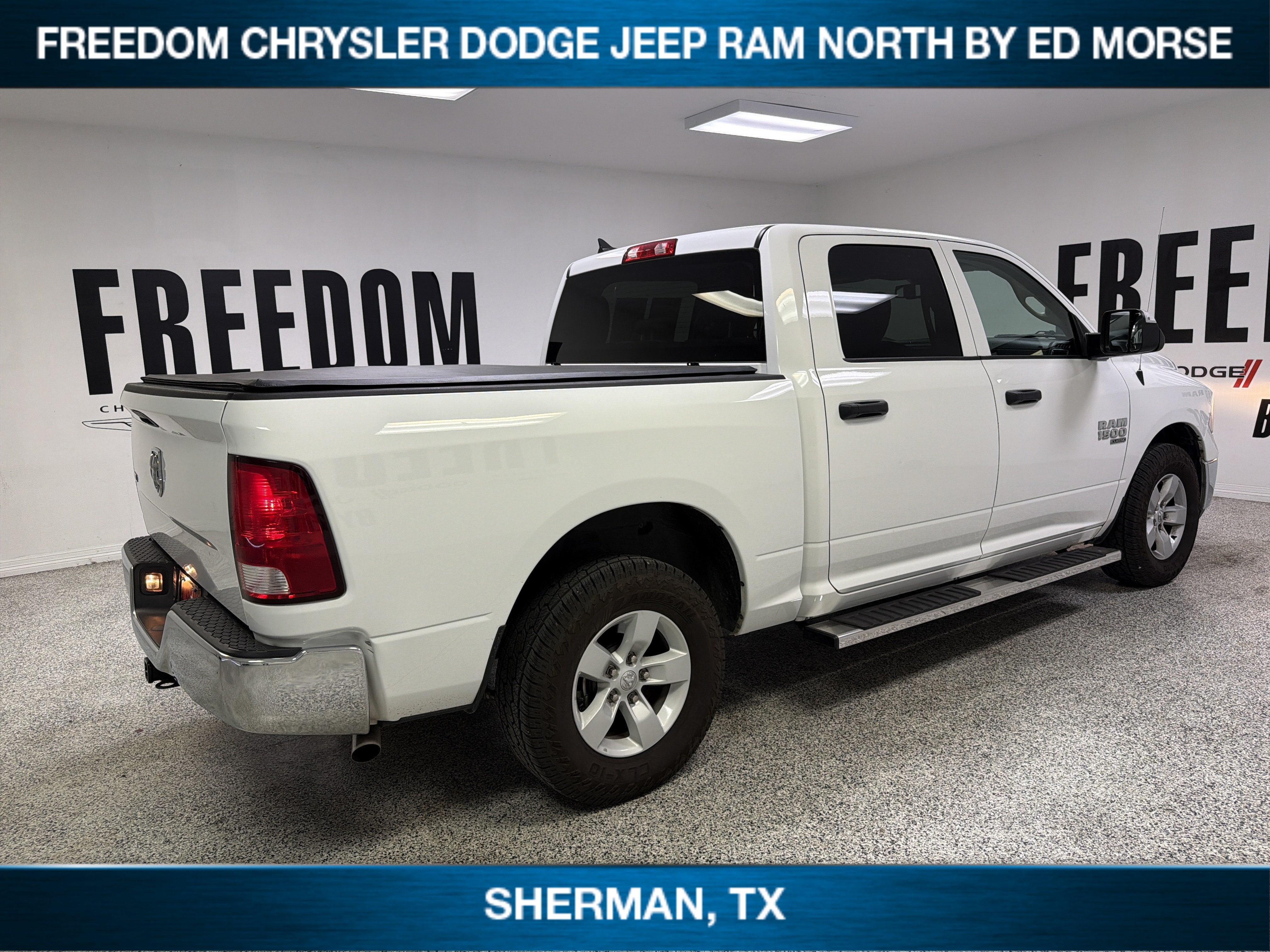 2023 RAM 1500 Classic SLT Crew Cab 4x2 5'7' Box
