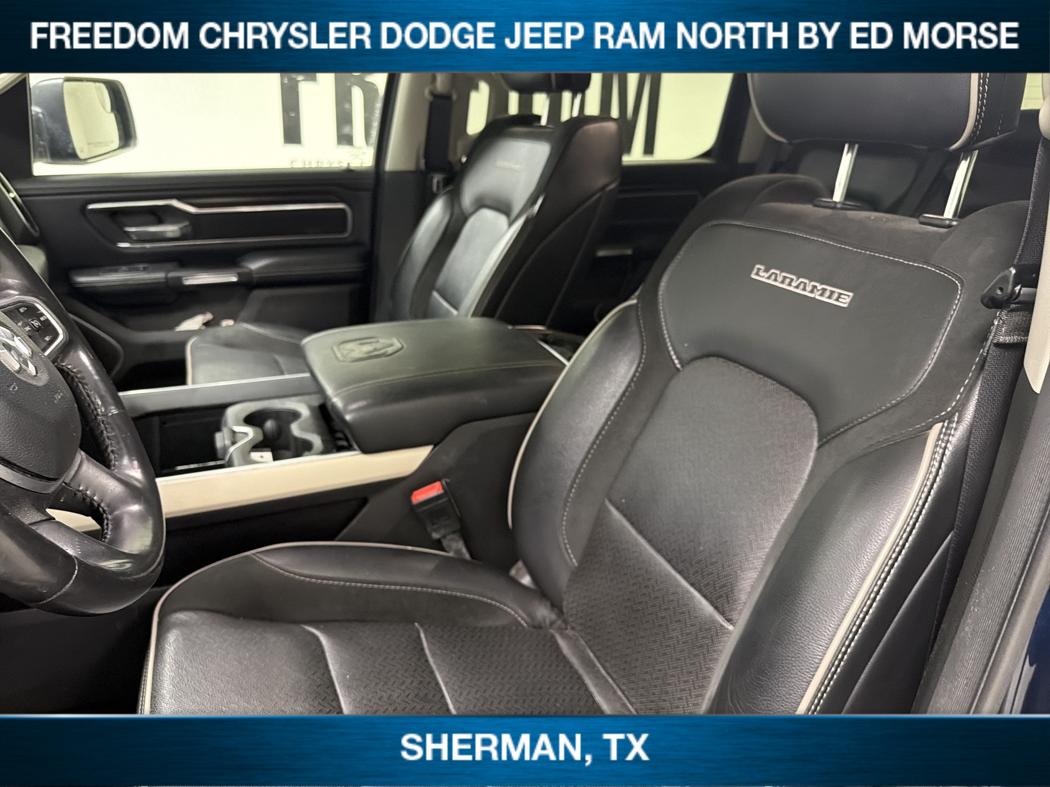 2022 RAM 1500 Laramie Crew Cab 4x4 5'7' Box