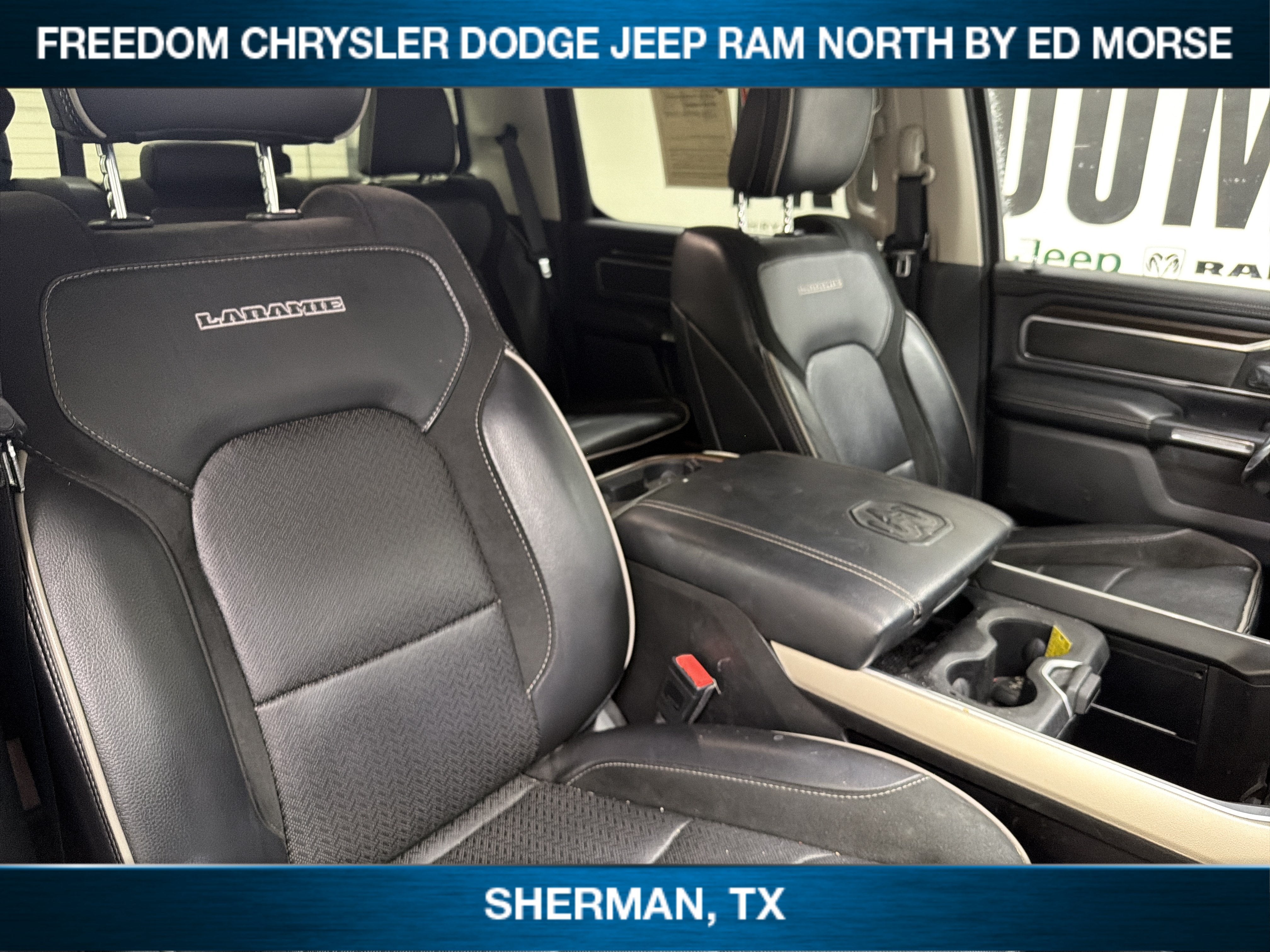 2022 RAM 1500 Laramie Crew Cab 4x4 5'7' Box