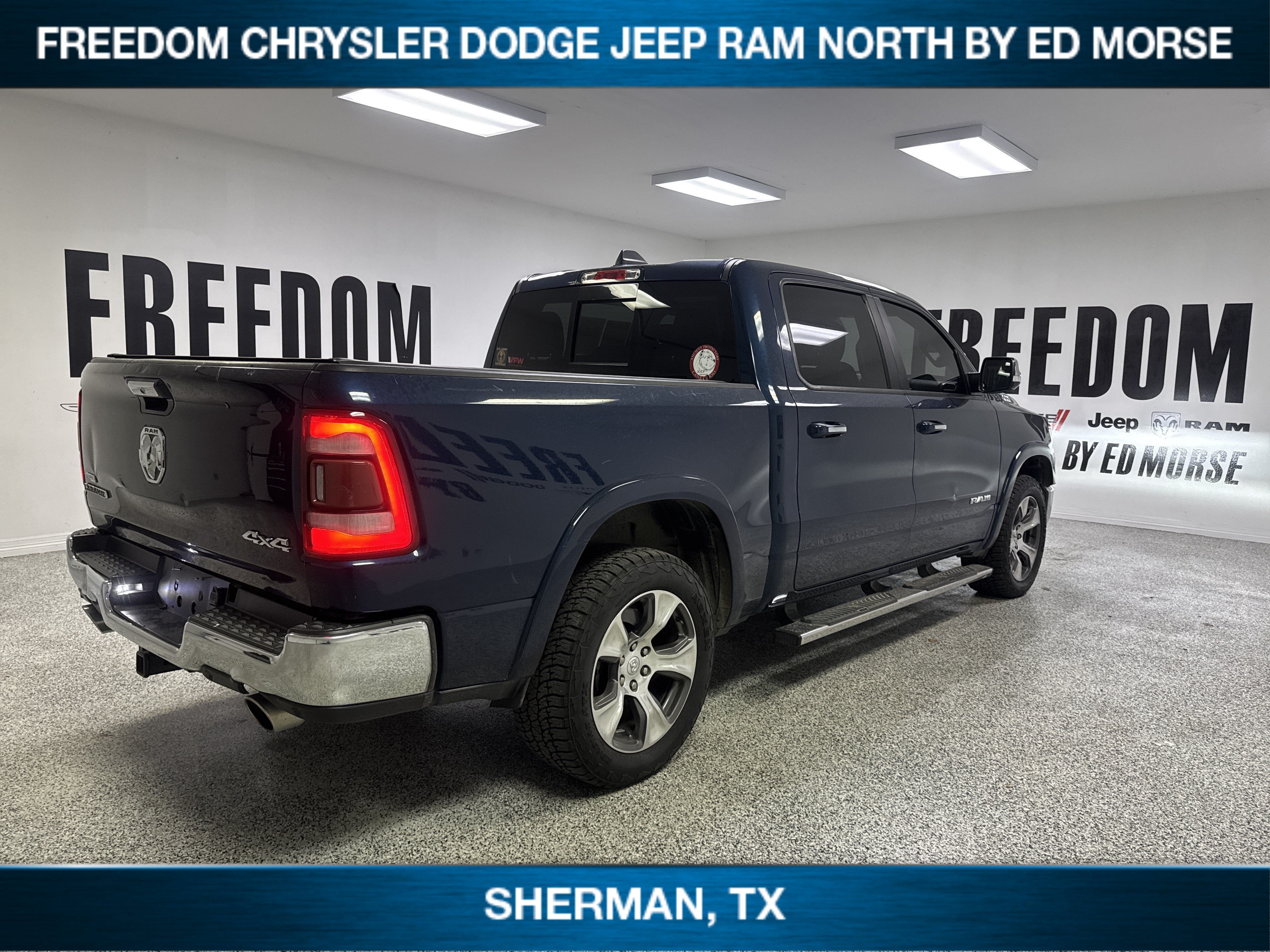 2019 RAM 1500 Laramie Crew Cab 4x4 5'7' Box