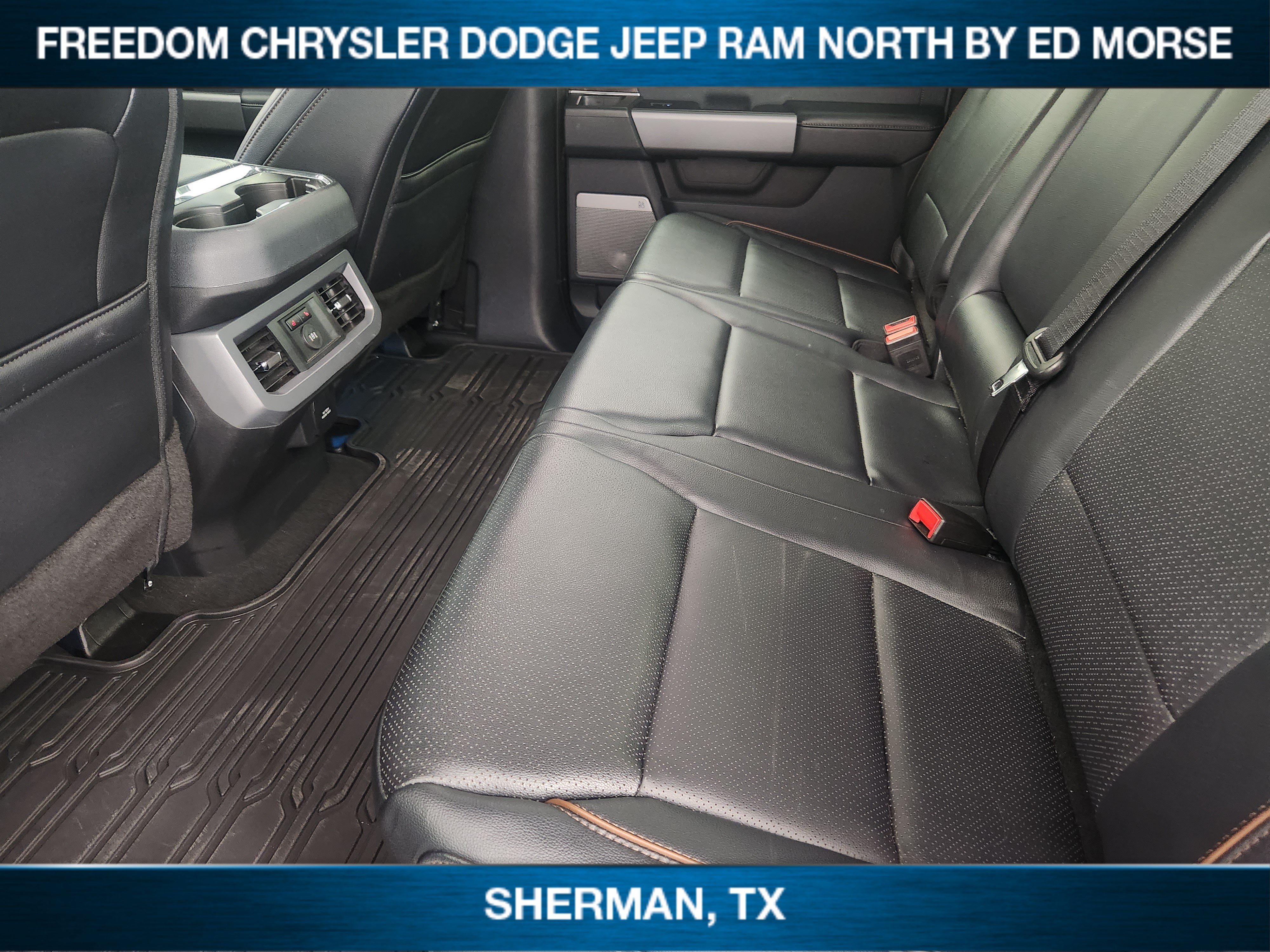 2025 Ford Super Duty F-450 DRW LARIAT