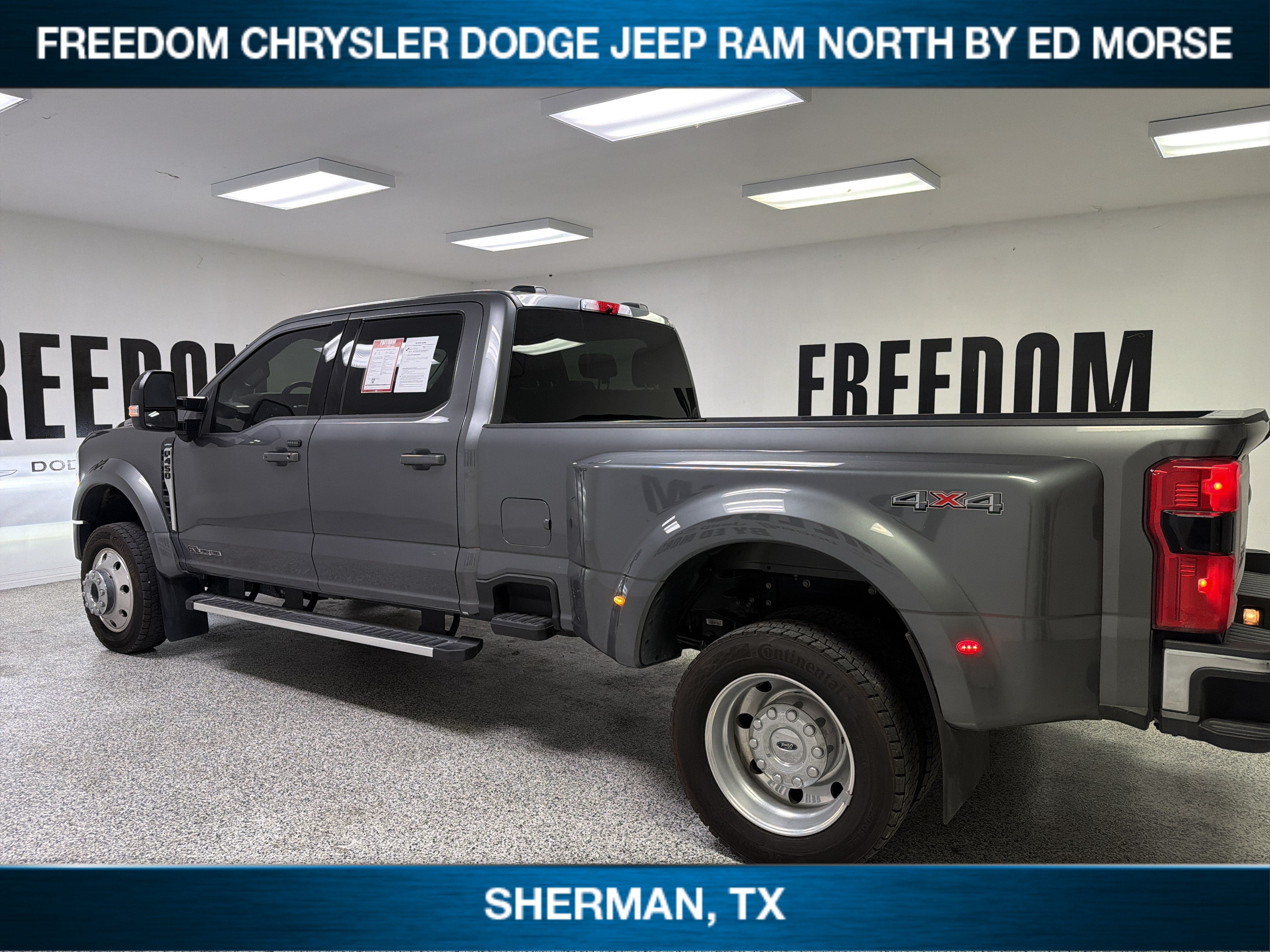 2025 Ford Super Duty F-450 DRW LARIAT