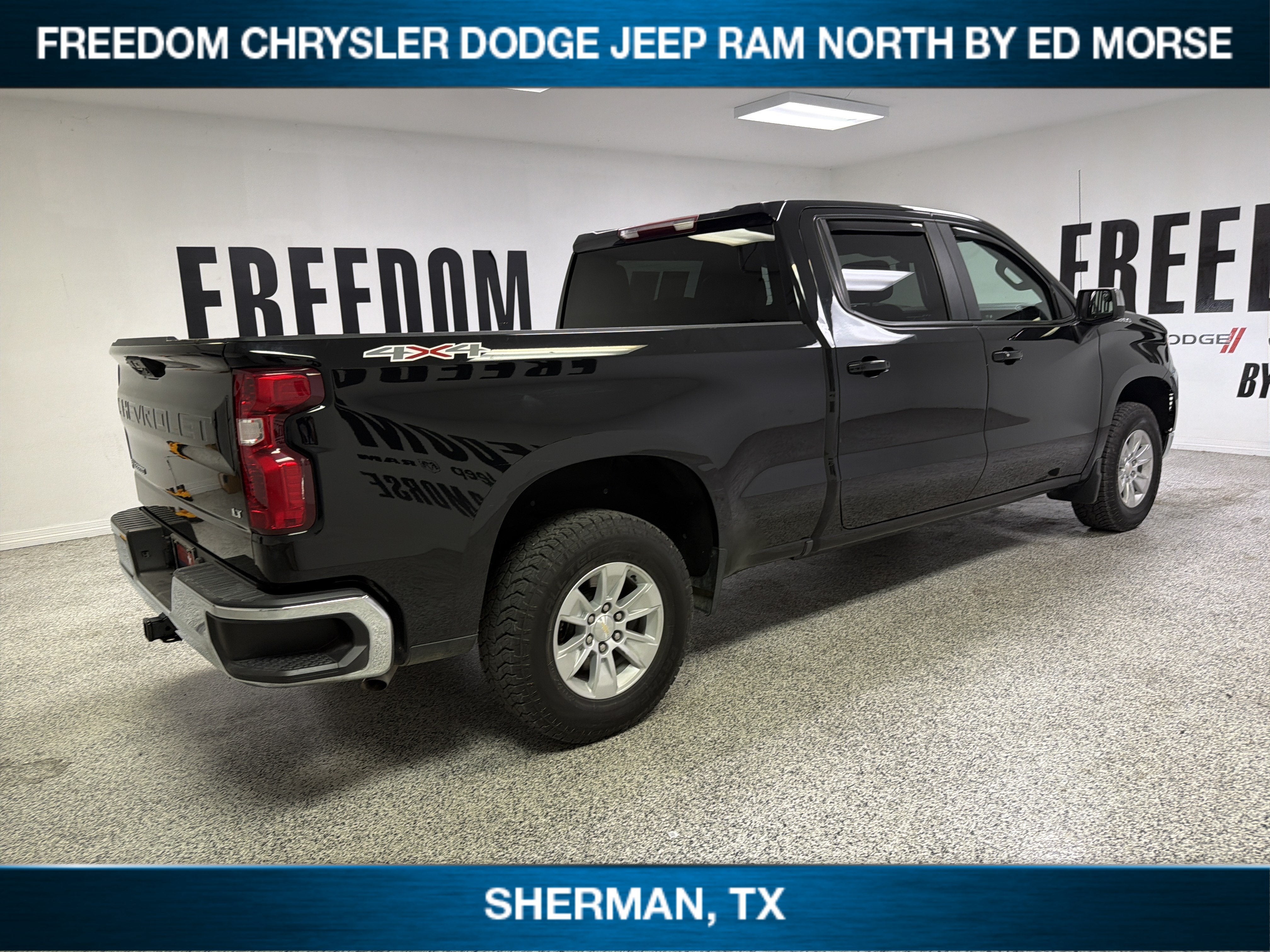 2023 Chevrolet Silverado 1500 4WD Crew Cab Standard Bed LT