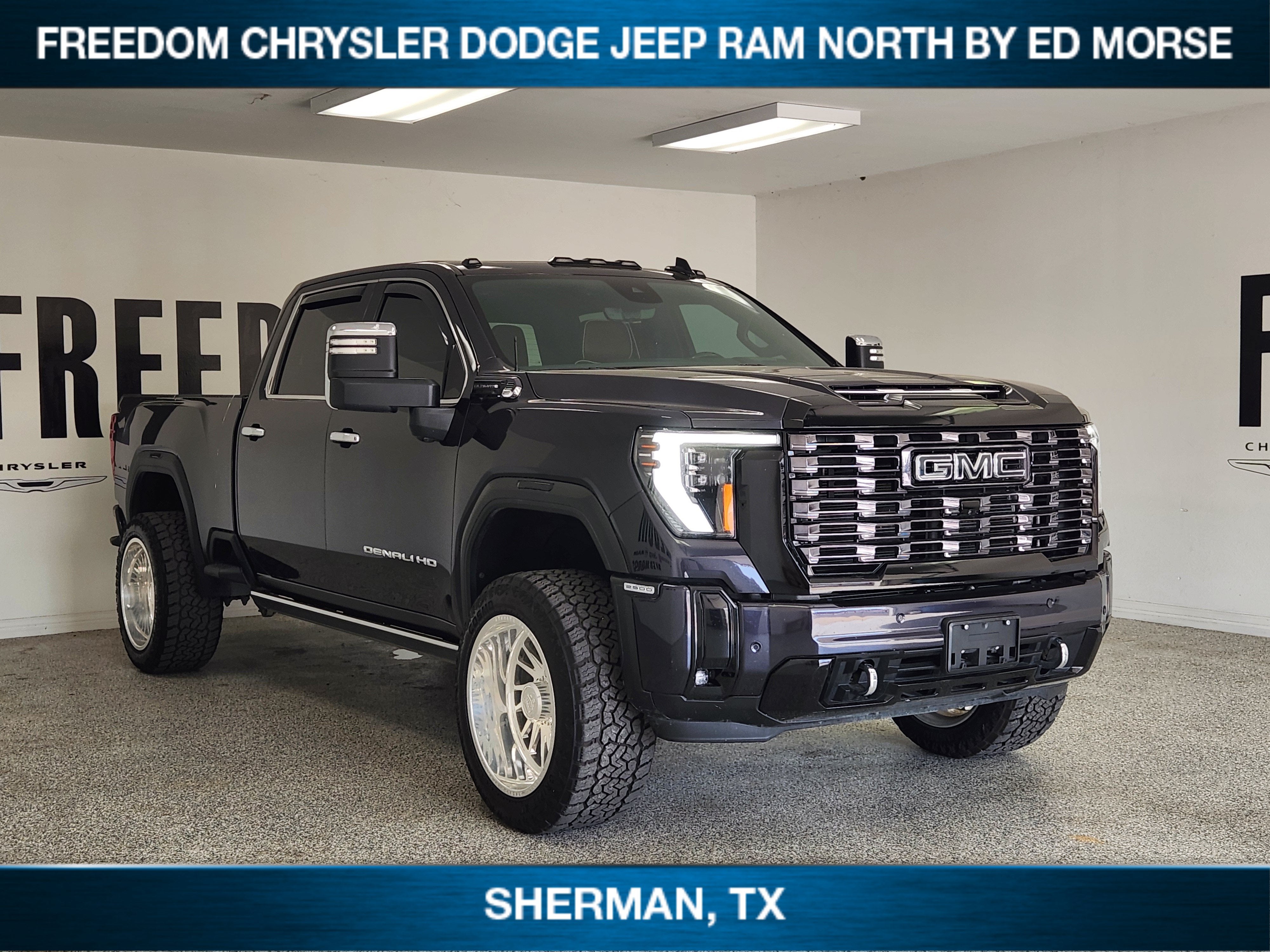 2025 GMC Sierra 2500HD 4WD Crew Cab Standard Bed Denali Ultimate