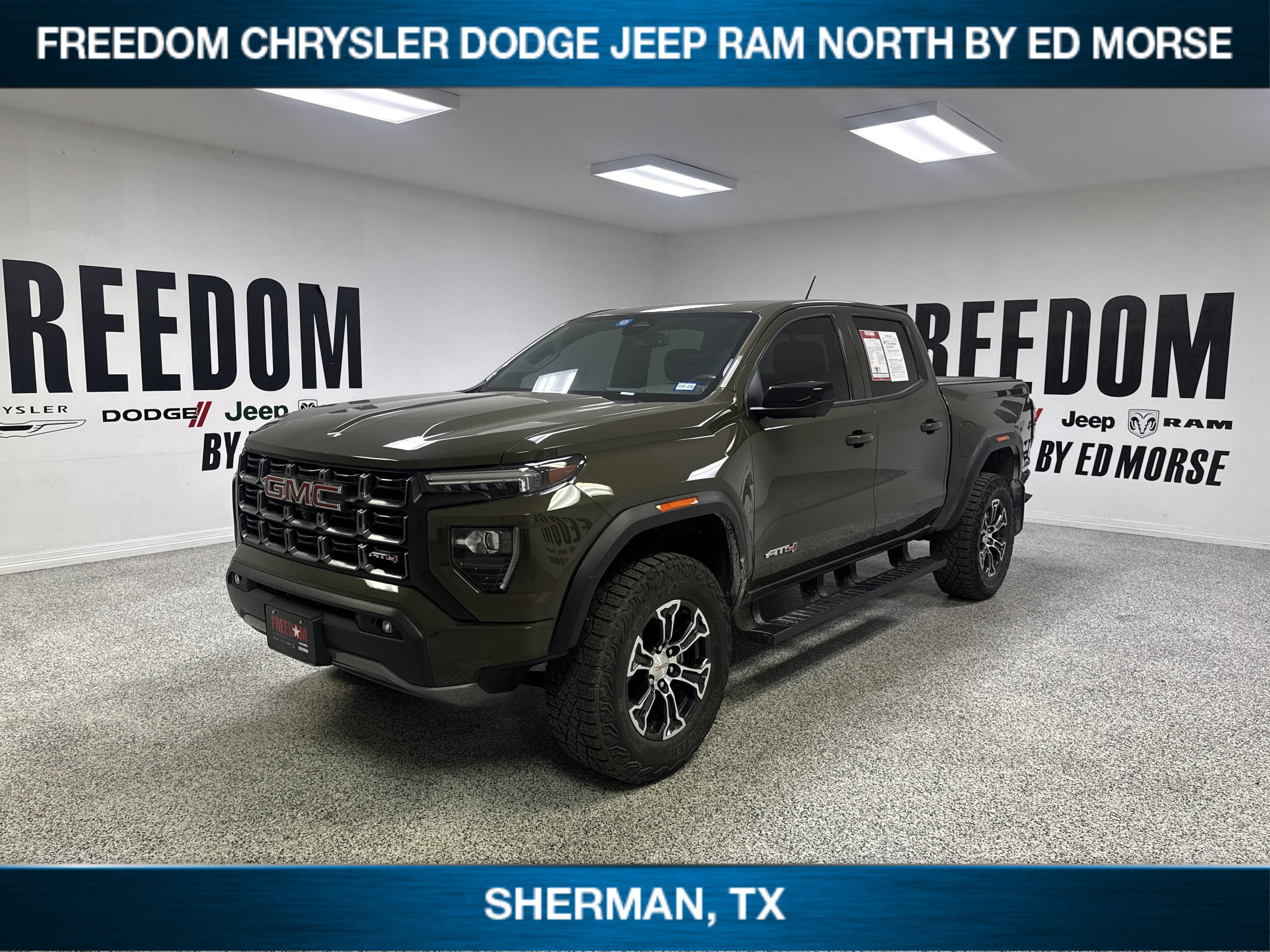2023 GMC Canyon 4WD Crew Cab Short Box AT4