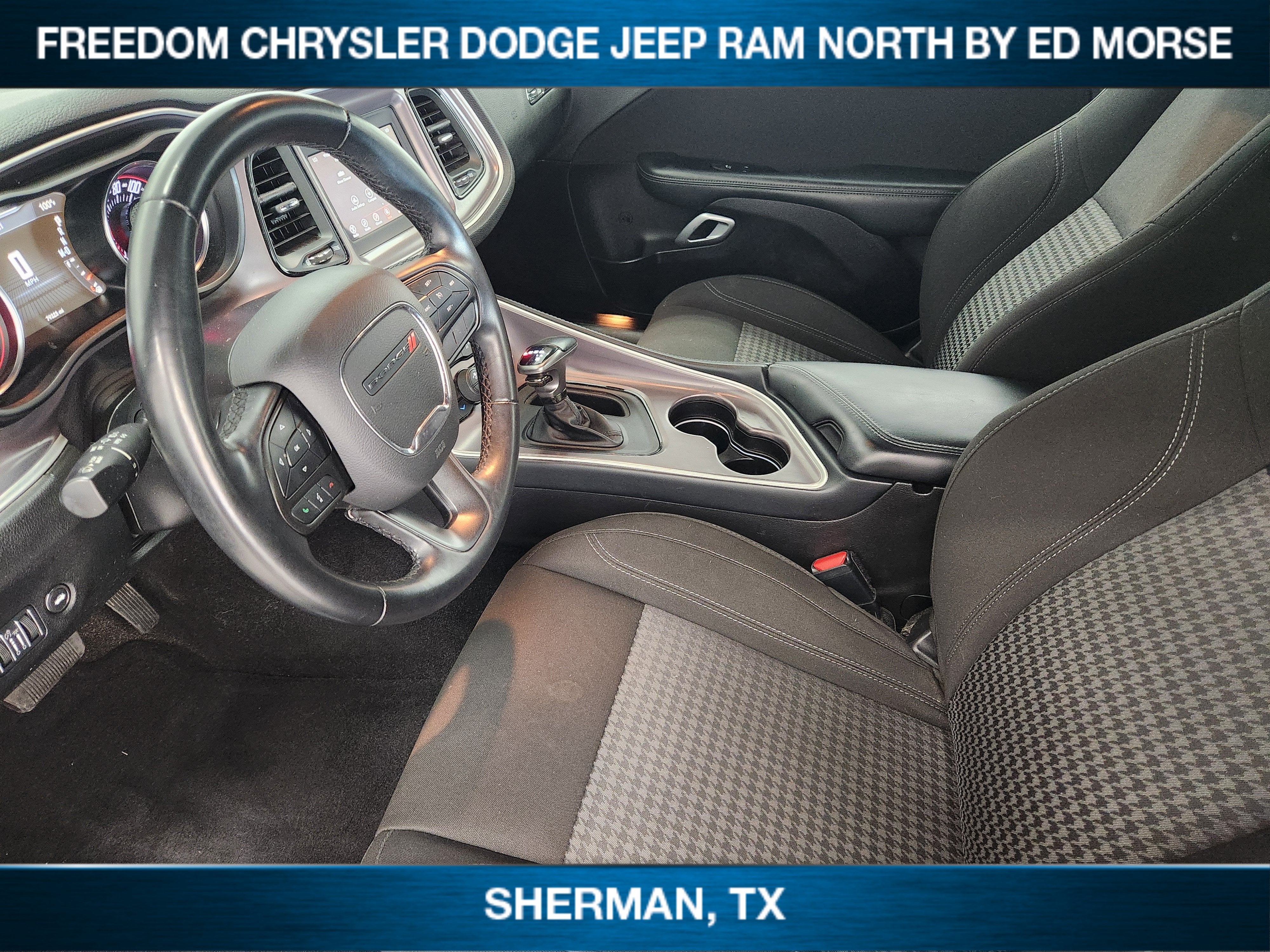 2022 Dodge Challenger SXT