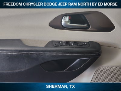 2021 Chrysler Voyager L