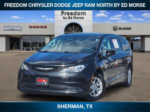 2022 Chrysler Voyager LX
