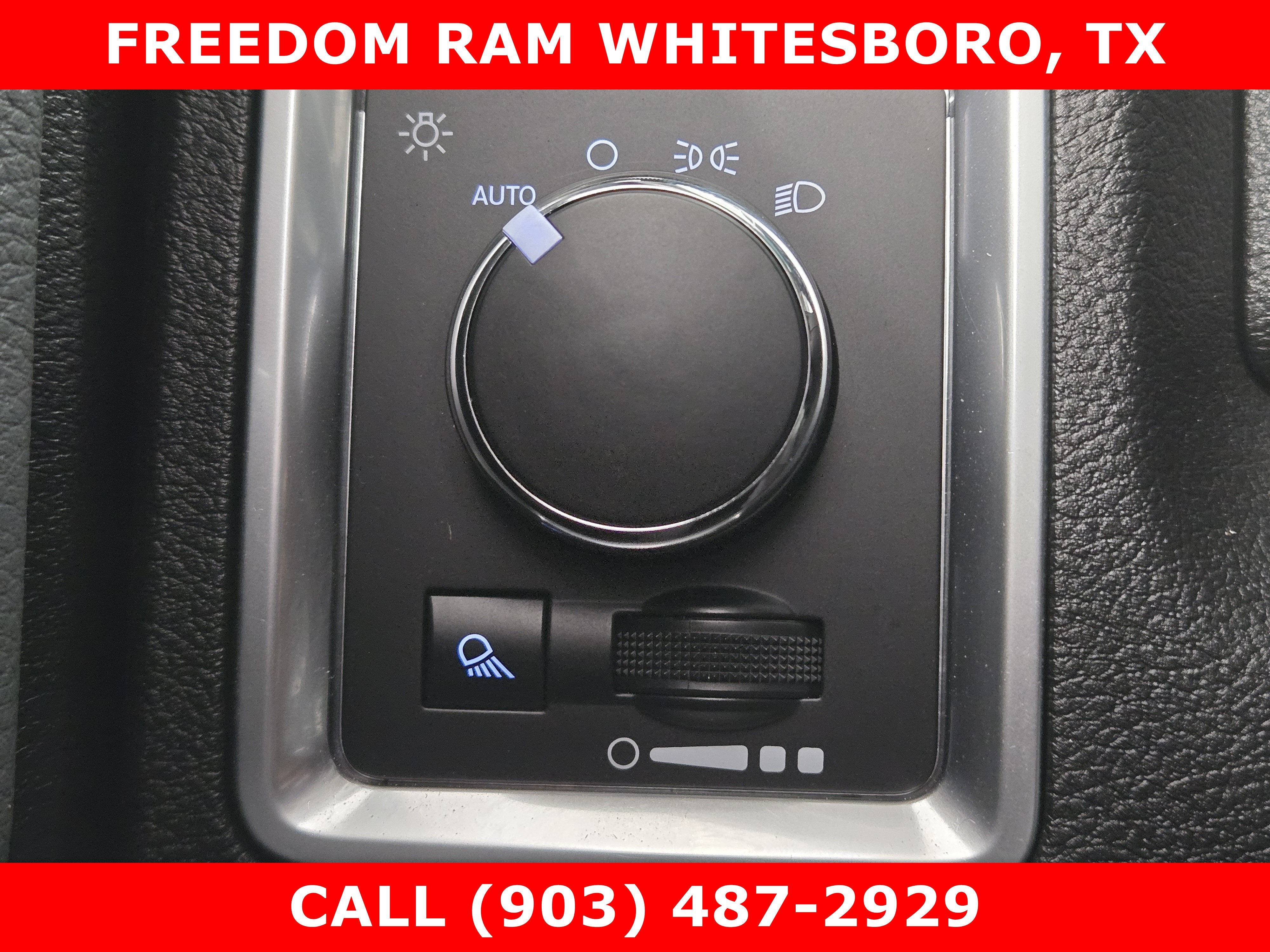 2023 RAM 1500 Classic SLT Crew Cab 4x4 5'7' Box