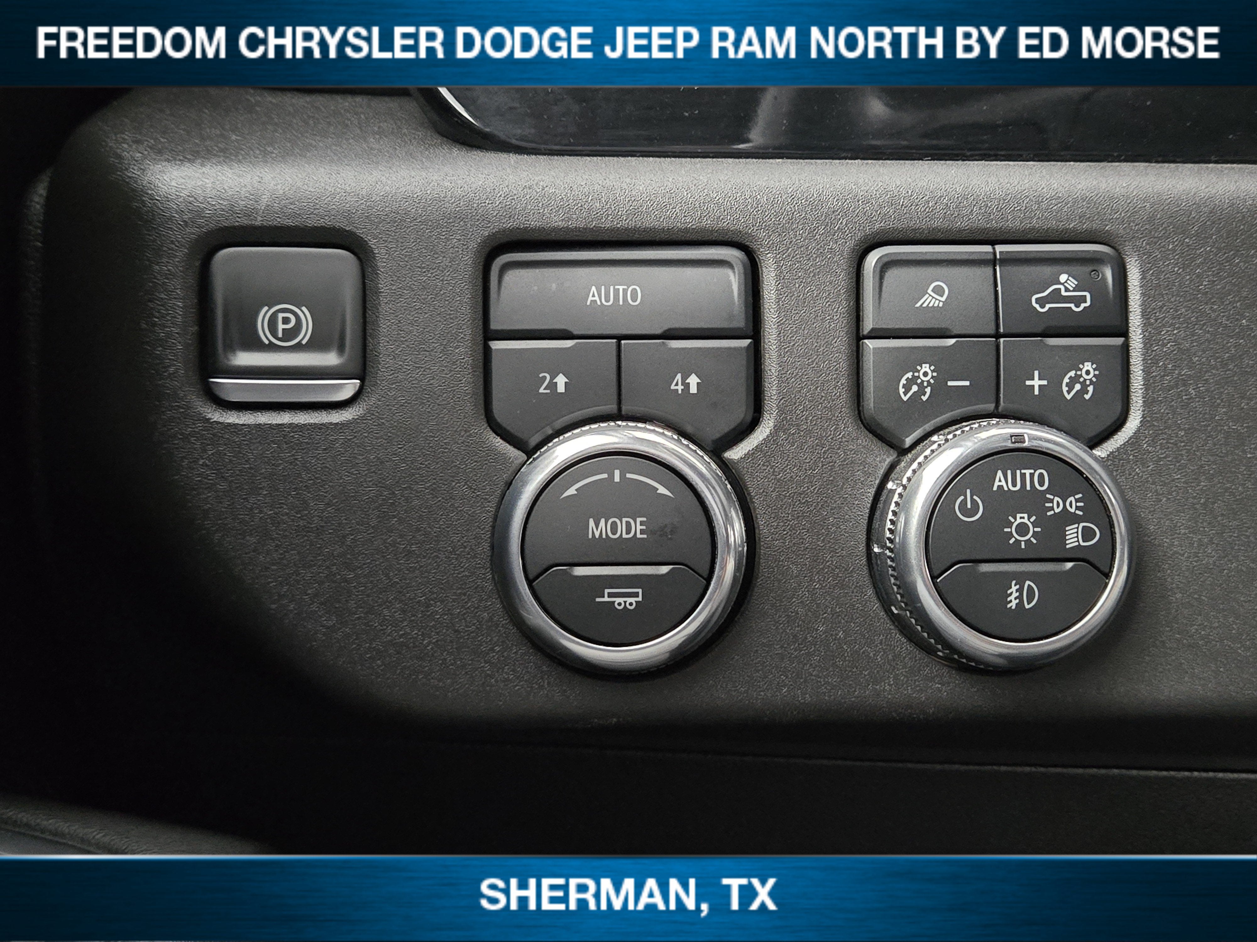 2025 GMC Sierra 1500 4WD Crew Cab Short Box SLT