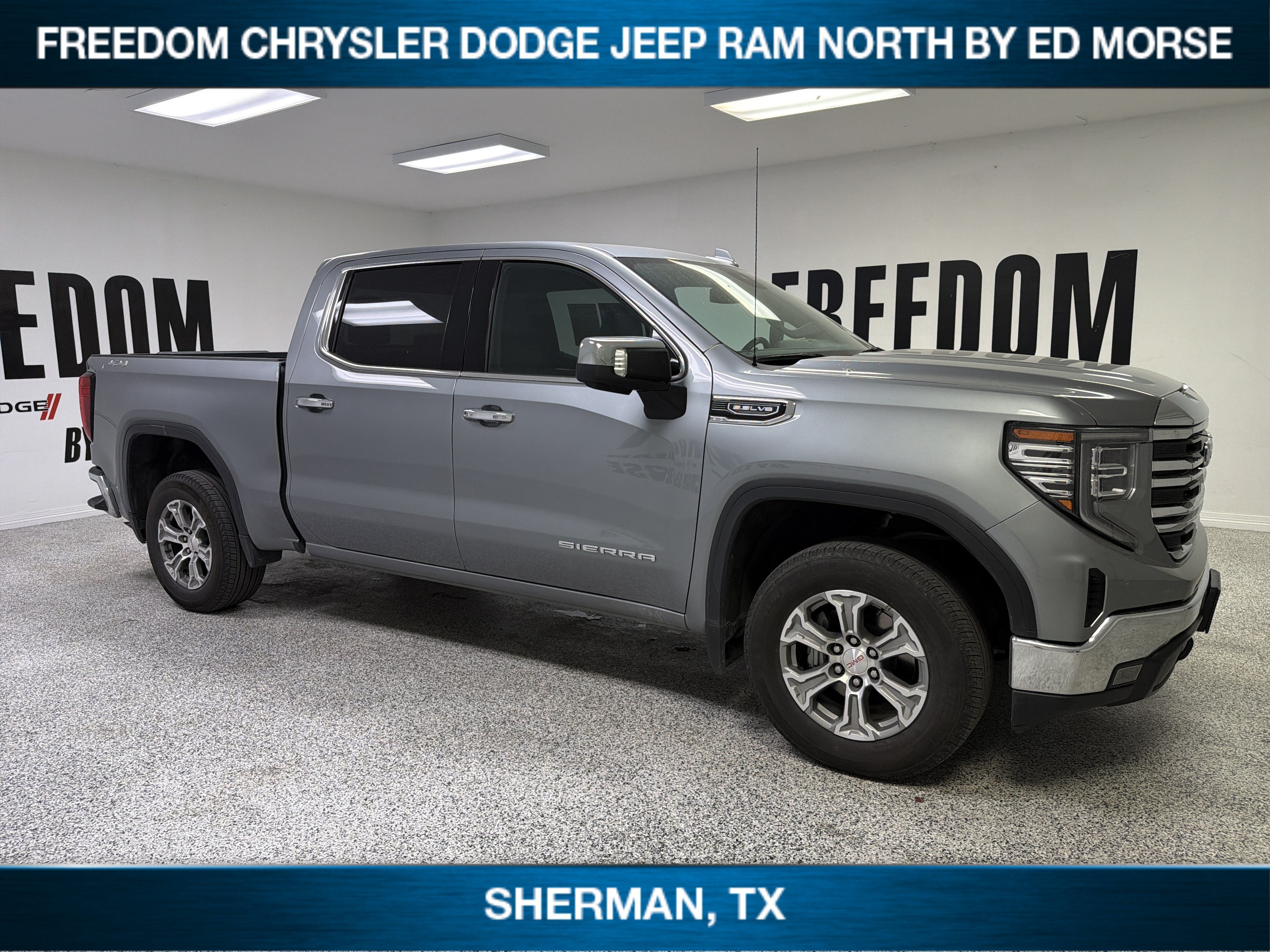 2025 GMC Sierra 1500 4WD Crew Cab Short Box SLT