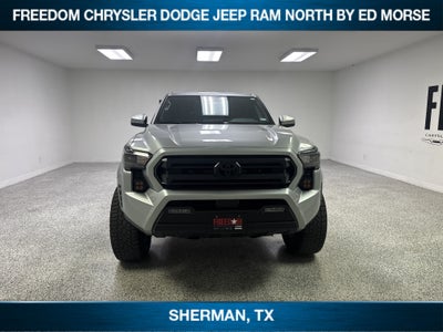 2026 Toyota Tacoma 4WD SR5