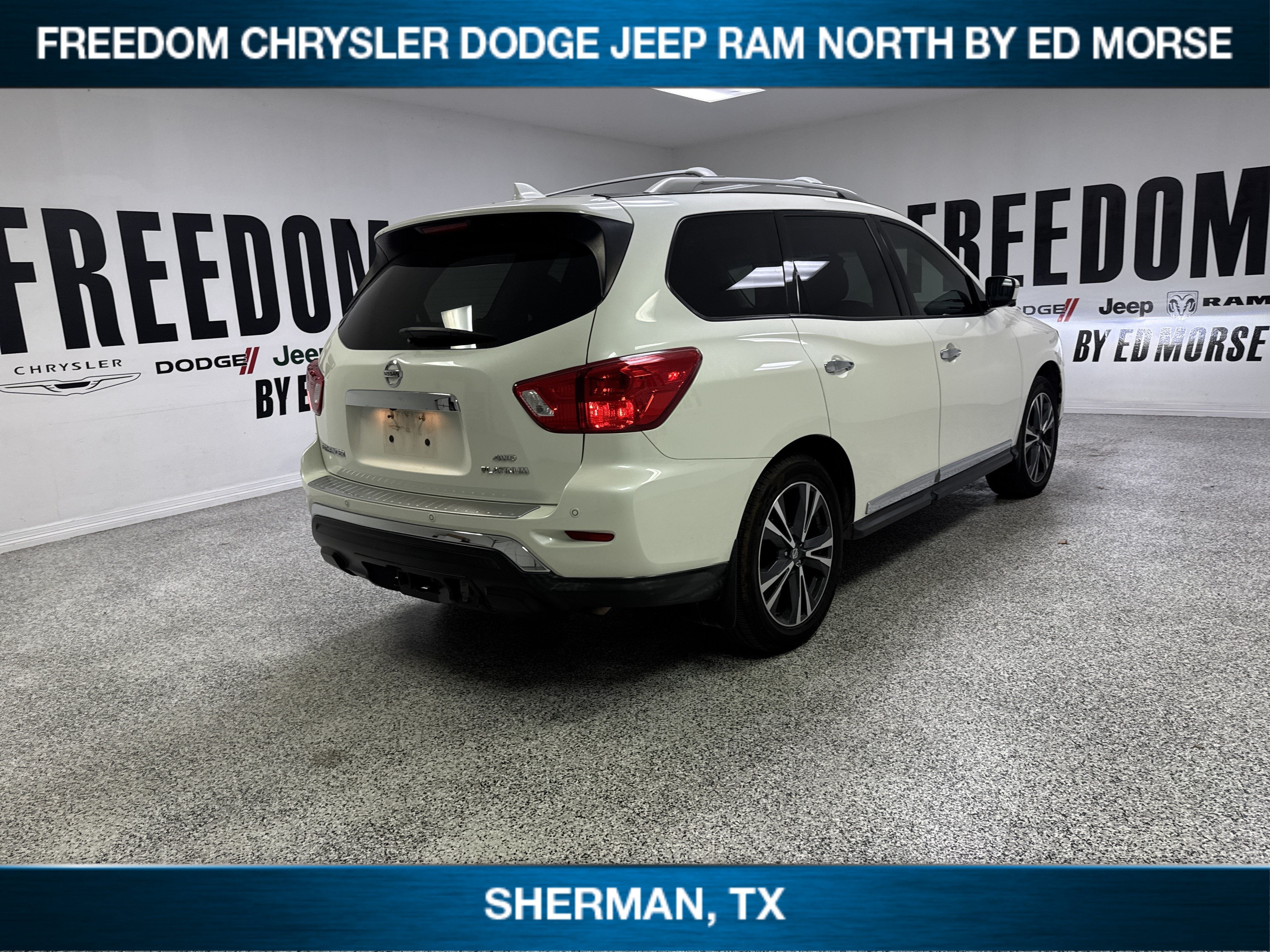 2020 Nissan Pathfinder Platinum 4WD