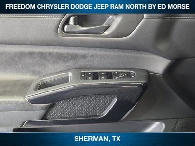 2025 Nissan Pathfinder SV FWD