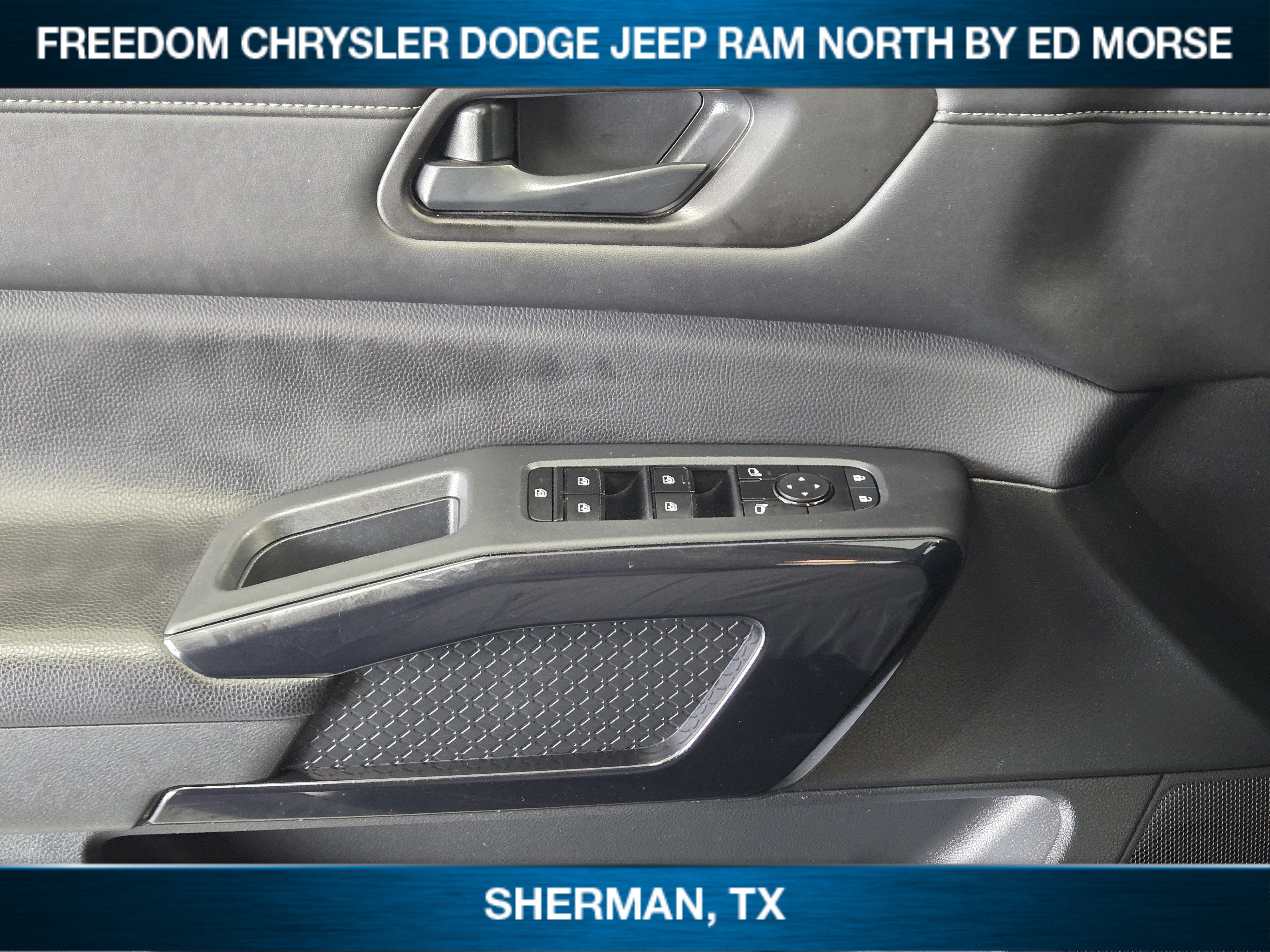 2025 Nissan Pathfinder SV FWD