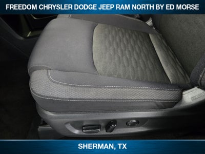2025 Nissan Pathfinder SV FWD